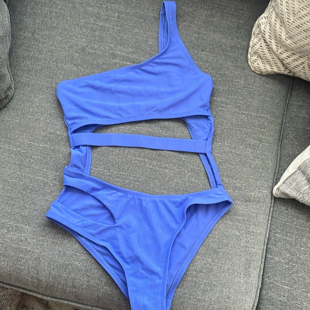 Strappy one piece swimsuit